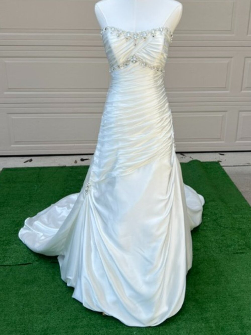 NWT Maggie Sottero Strapless Satin Diamond White Bridal Gown Size 8